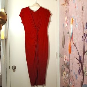 Sexy red dress! 💃🏼